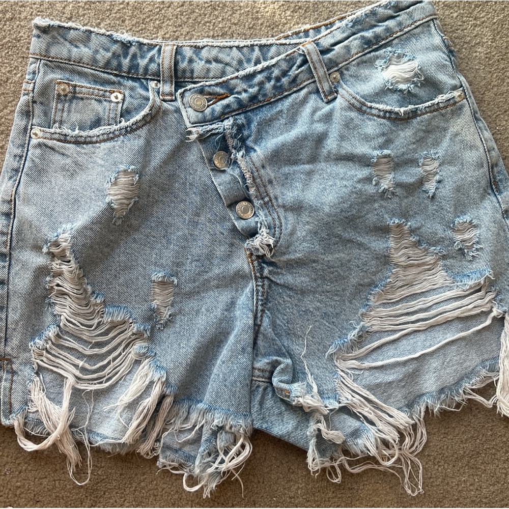 Signature 8 Criss Cross Denim Short